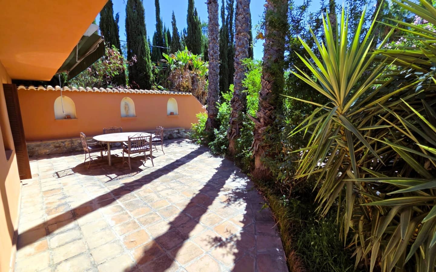 9 sovrum Lägenhet till salu i Orgiva med pool garage - 850 000 € (Ref: 6241015)