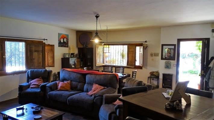 Grunde uden byggetilladelser til salg i Orgiva - € 330.000 (Ref: 6358424)