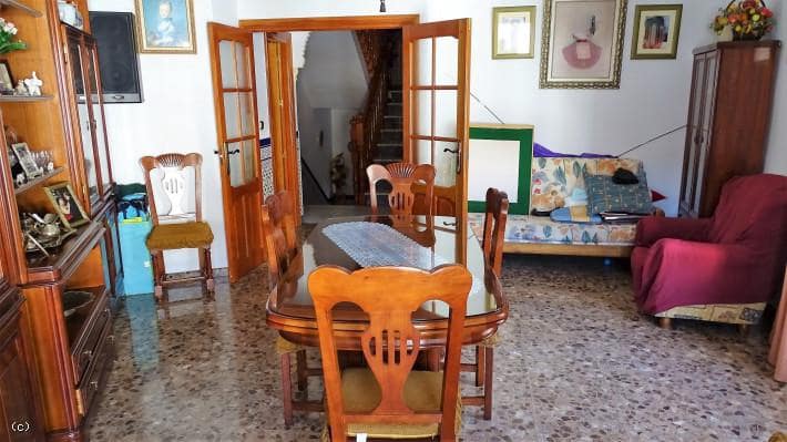 6 soveværelse Byhus til salg i Lanjaron med garage - € 200.000 (Ref: 6515107)