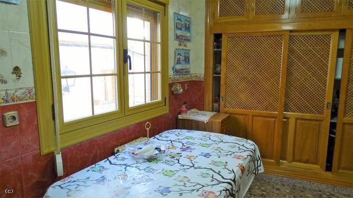 6 soveværelse Byhus til salg i Lanjaron med garage - € 200.000 (Ref: 6515107)