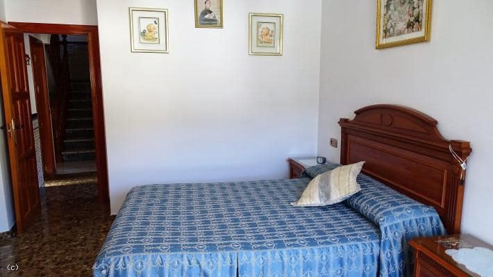 6 soveværelse Byhus til salg i Lanjaron med garage - € 200.000 (Ref: 6515107)