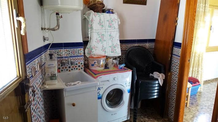 6 soveværelse Byhus til salg i Lanjaron med garage - € 200.000 (Ref: 6515107)