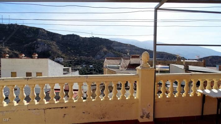 6 soveværelse Byhus til salg i Lanjaron med garage - € 200.000 (Ref: 6515107)