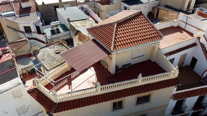 6 soveværelse Byhus til salg i Lanjaron med garage - € 200.000 (Ref: 6515107)