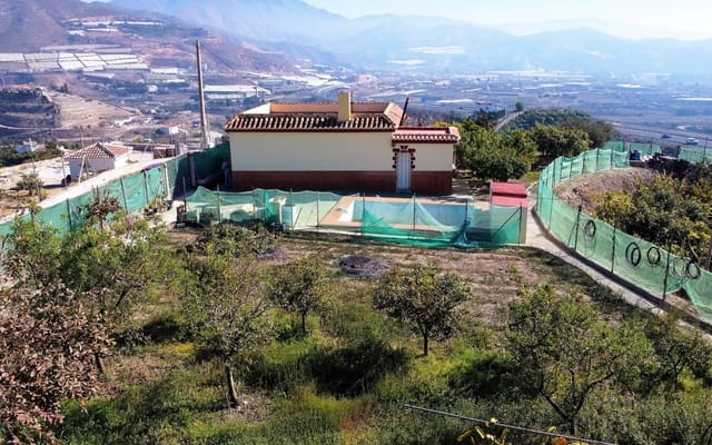 Ubebygd land til salgs i Salobreña - € 180 000 (Ref: 6898343)