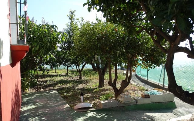 Ubebygd land til salgs i Salobreña - € 180 000 (Ref: 6898343)