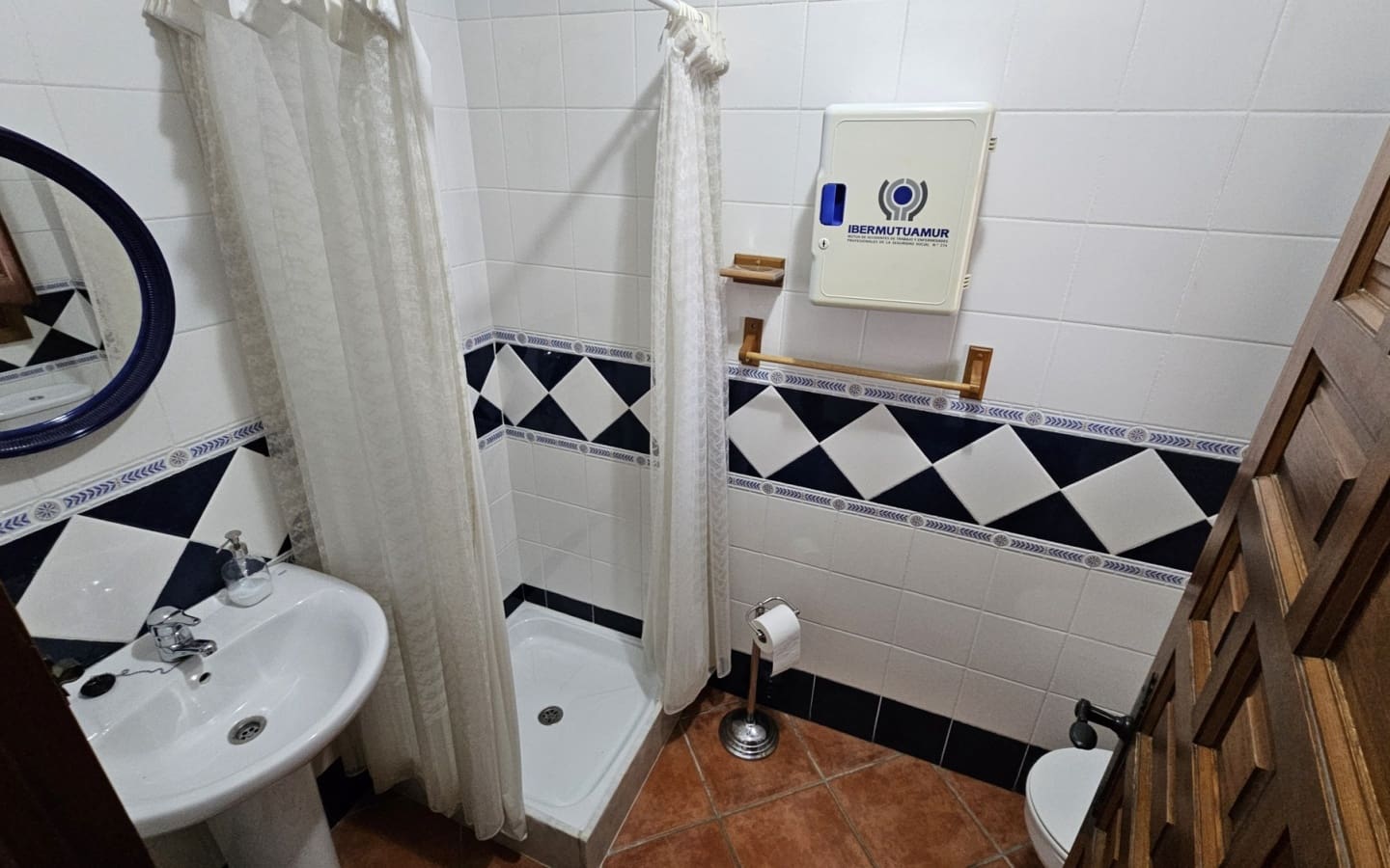 4 soveværelse Villa til salg i Carataunas med swimmingpool garage - € 299.000 (Ref: 8573052)