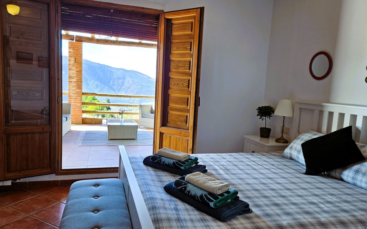 4 soveværelse Villa til salg i Carataunas med swimmingpool garage - € 299.000 (Ref: 8573052)