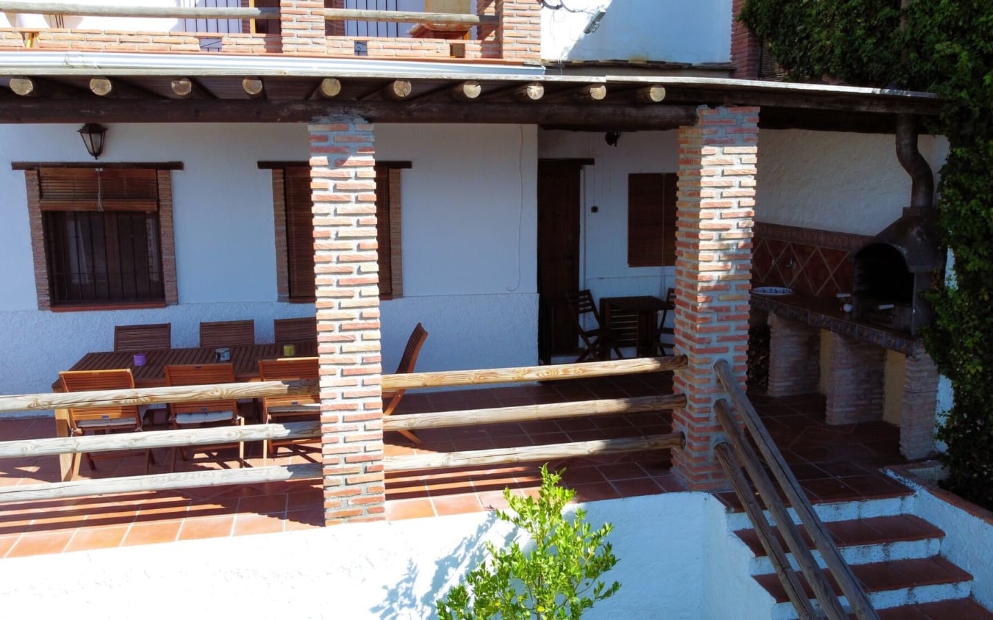 4 soveværelse Villa til salg i Carataunas med swimmingpool garage - € 299.000 (Ref: 8573052)