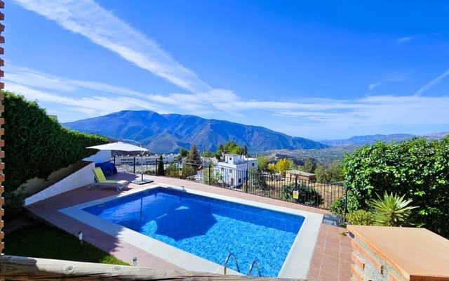 4 soveværelse Villa til salg i Carataunas med swimmingpool garage - € 299.000 (Ref: 8573052)