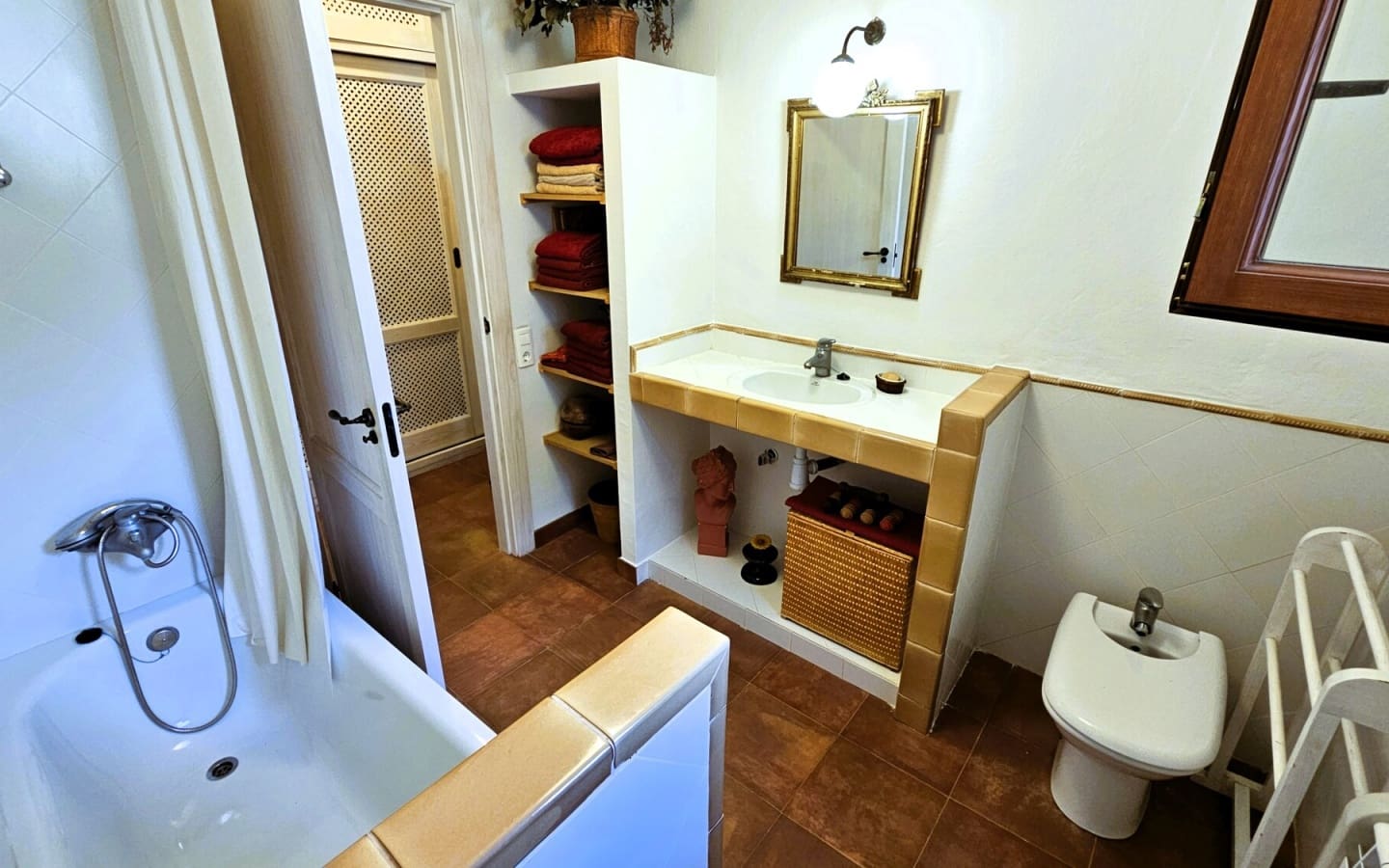 3 soveværelse Villa til salg i Orgiva med garage - € 680.000 (Ref: 8764954)