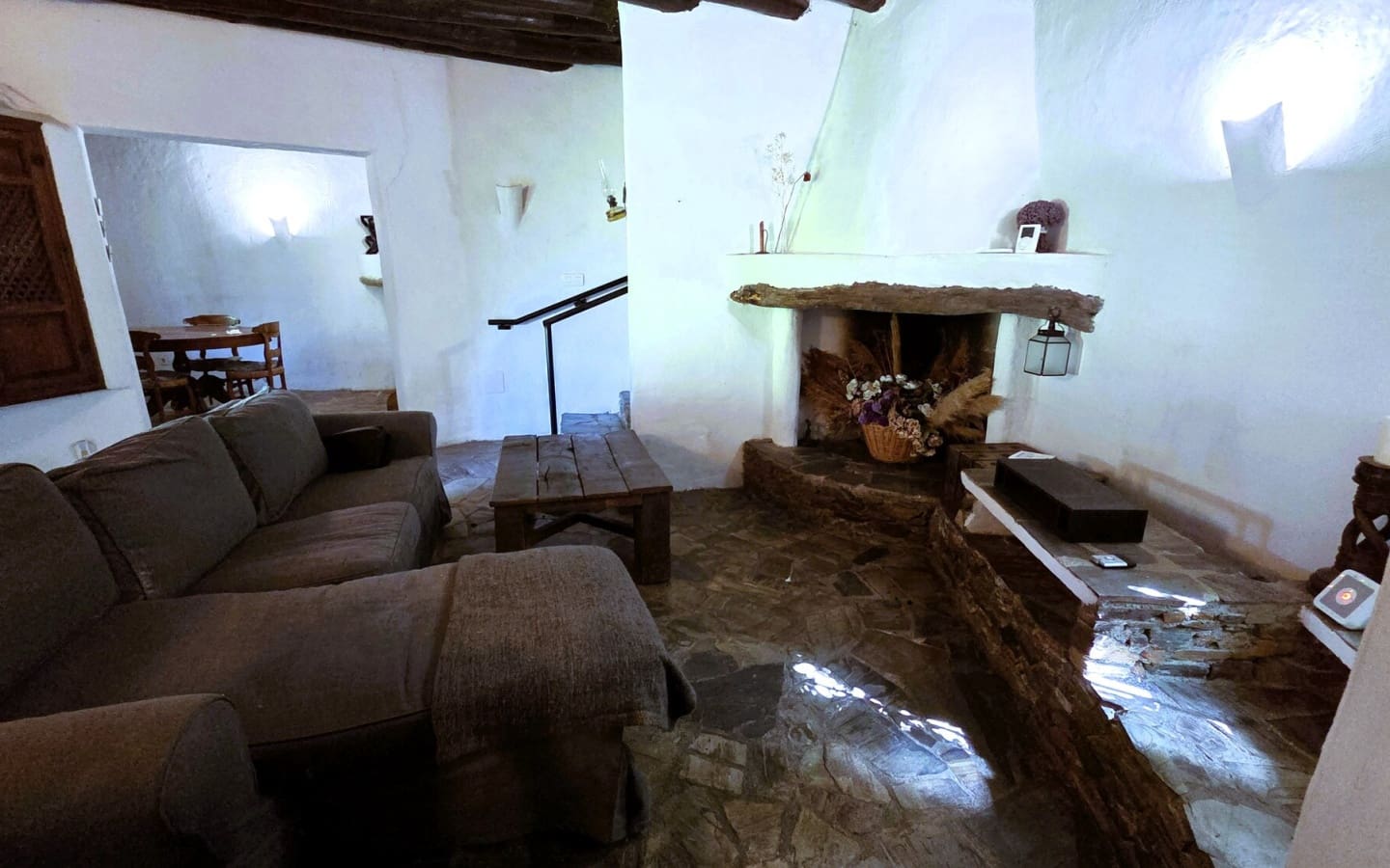 3 soveværelse Finca/Landehus til salg i Carataunas med swimmingpool garage - € 375.000 (Ref: 9152693)