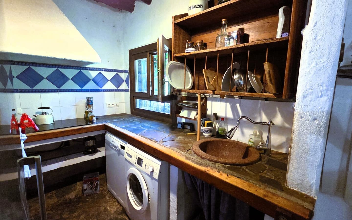 3 soveværelse Finca/Landehus til salg i Carataunas med swimmingpool garage - € 375.000 (Ref: 9152693)