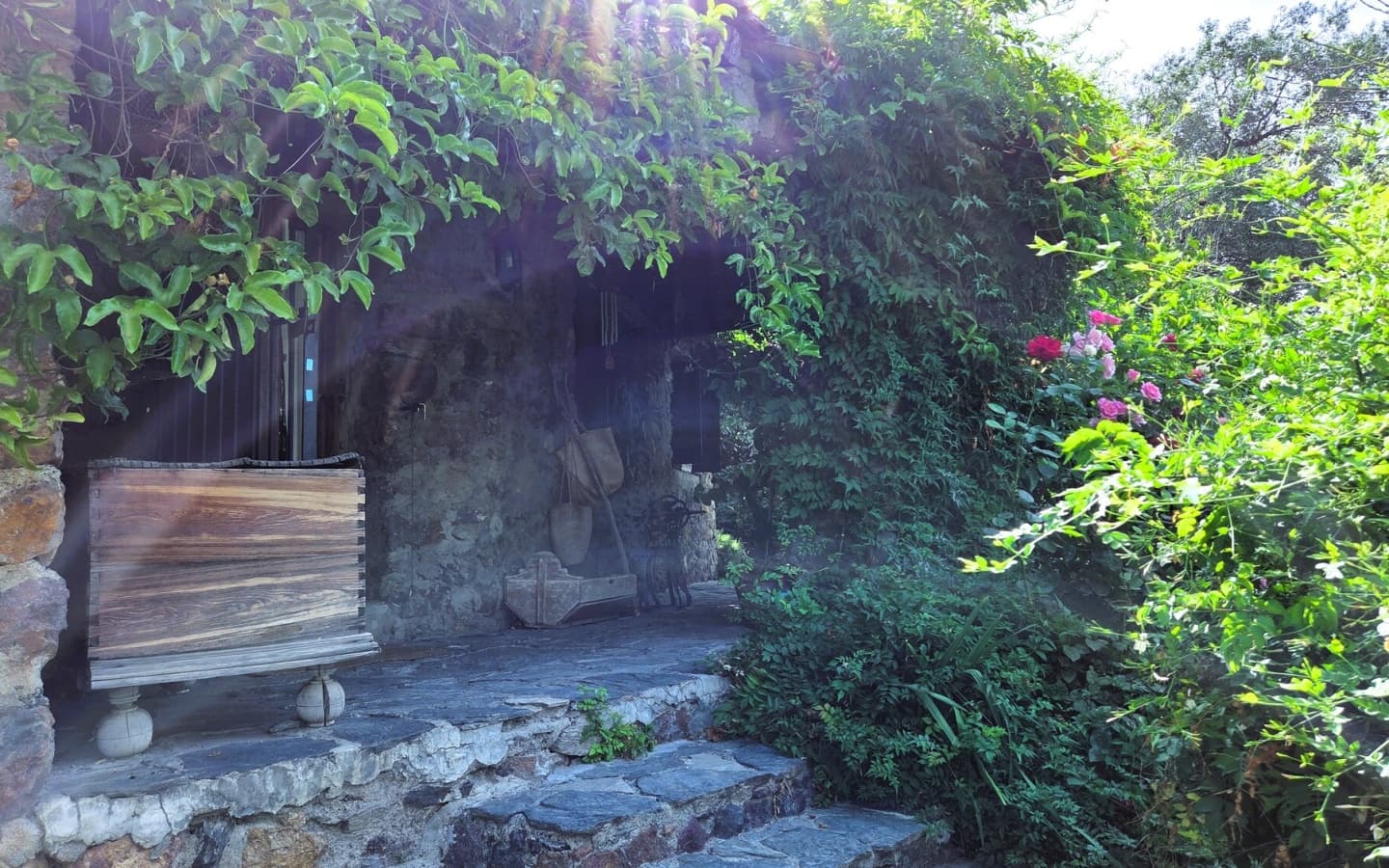 3 soveværelse Finca/Landehus til salg i Carataunas med swimmingpool garage - € 375.000 (Ref: 9152693)