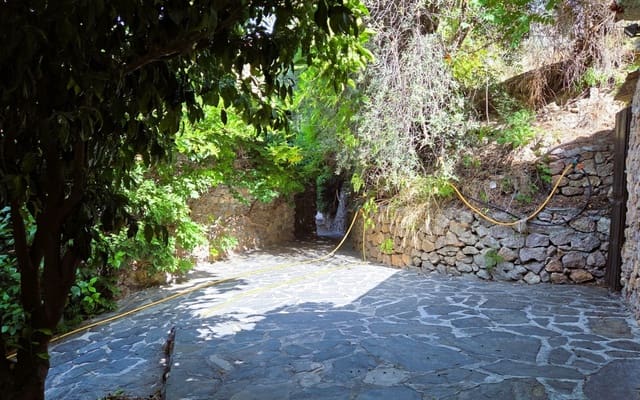 3 soveværelse Finca/Landehus til salg i Carataunas med swimmingpool garage - € 375.000 (Ref: 9152693)