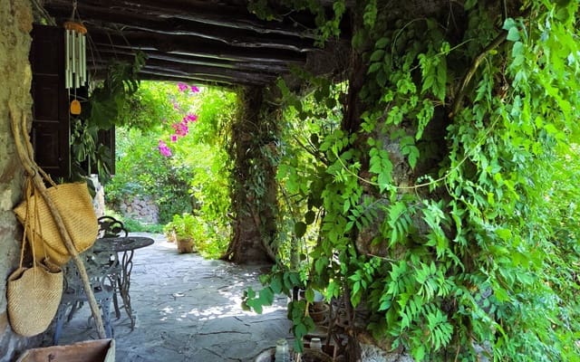 3 soveværelse Finca/Landehus til salg i Carataunas med swimmingpool garage - € 375.000 (Ref: 9152693)