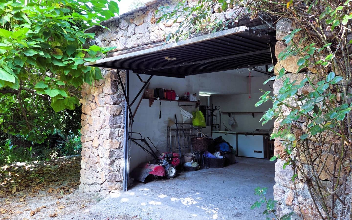 3 soveværelse Finca/Landehus til salg i Carataunas med swimmingpool garage - € 375.000 (Ref: 9152693)