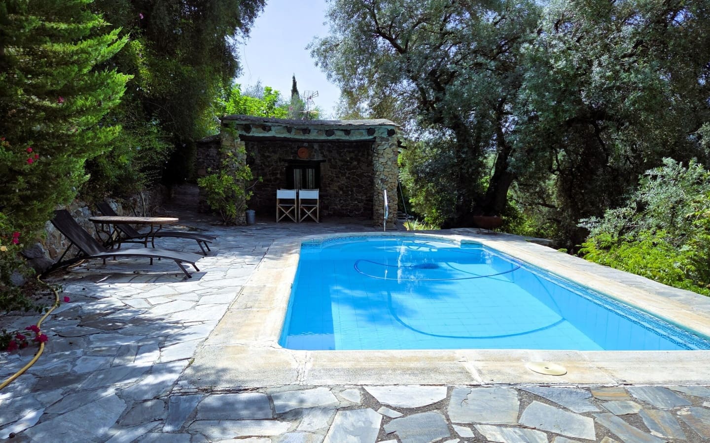 3 soveværelse Finca/Landehus til salg i Carataunas med swimmingpool garage - € 375.000 (Ref: 9152693)