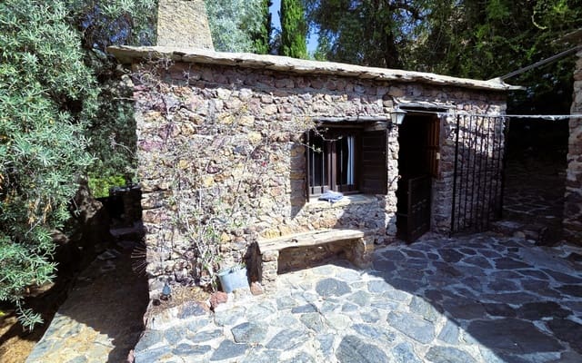 3 soveværelse Finca/Landehus til salg i Carataunas med swimmingpool garage - € 375.000 (Ref: 9152693)