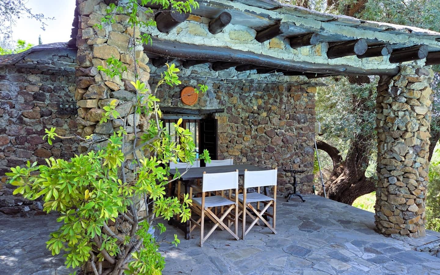 3 soveværelse Finca/Landehus til salg i Carataunas med swimmingpool garage - € 375.000 (Ref: 9152693)