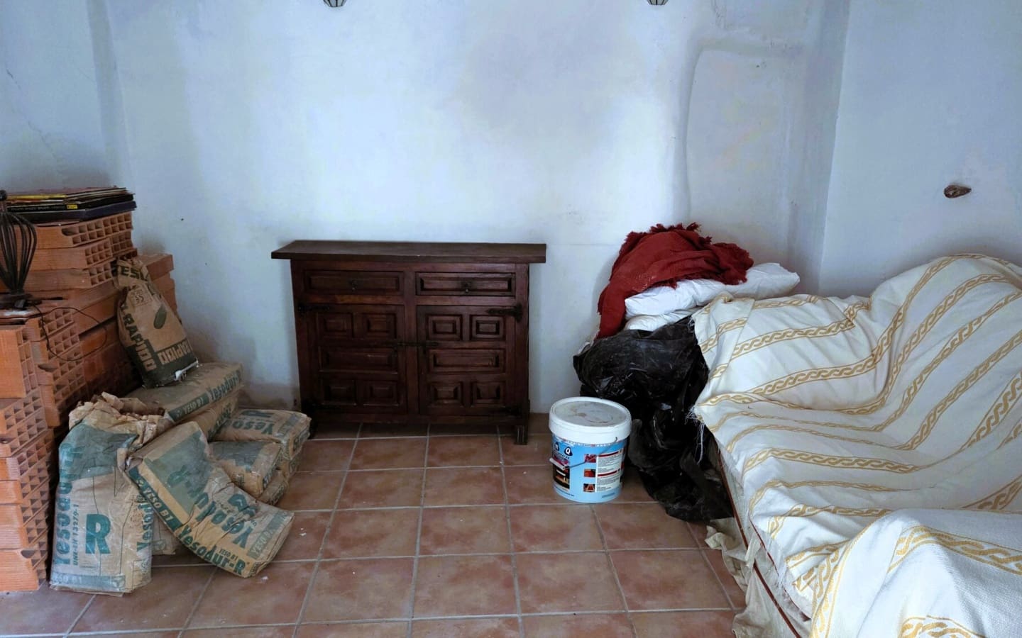 3 soveværelse Byhus til salg i Orgiva - € 43.000 (Ref: 9219618)