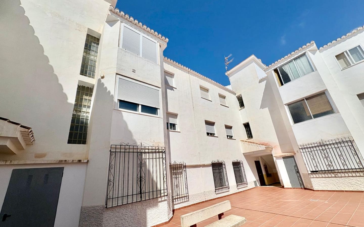 3 soveværelse Lejlighed til salg i Salobrena - € 160.000 (Ref: 9255796)