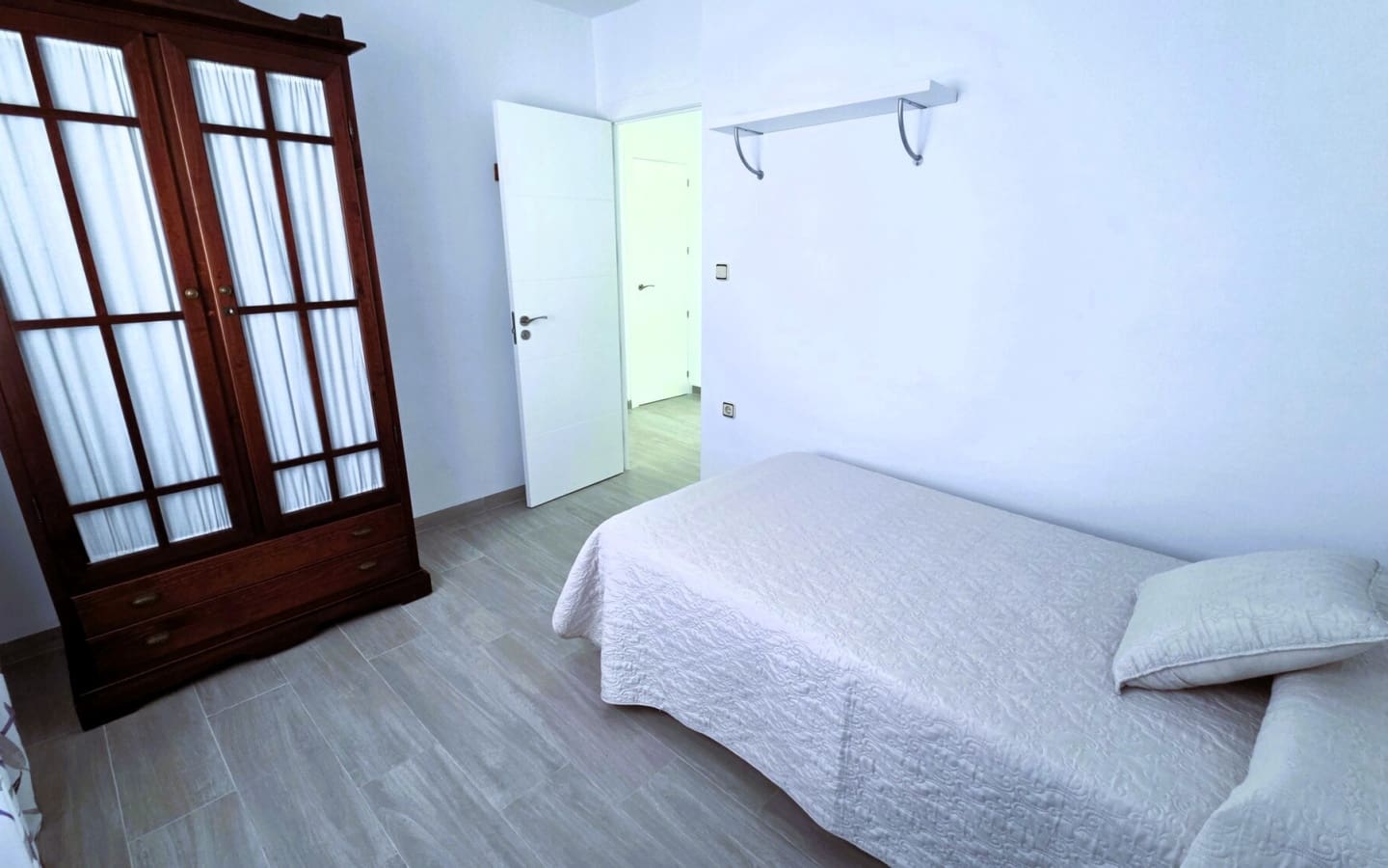 Piso de 3 habitaciones en Salobreña en venta - 160.000 € (Ref: 9255796)