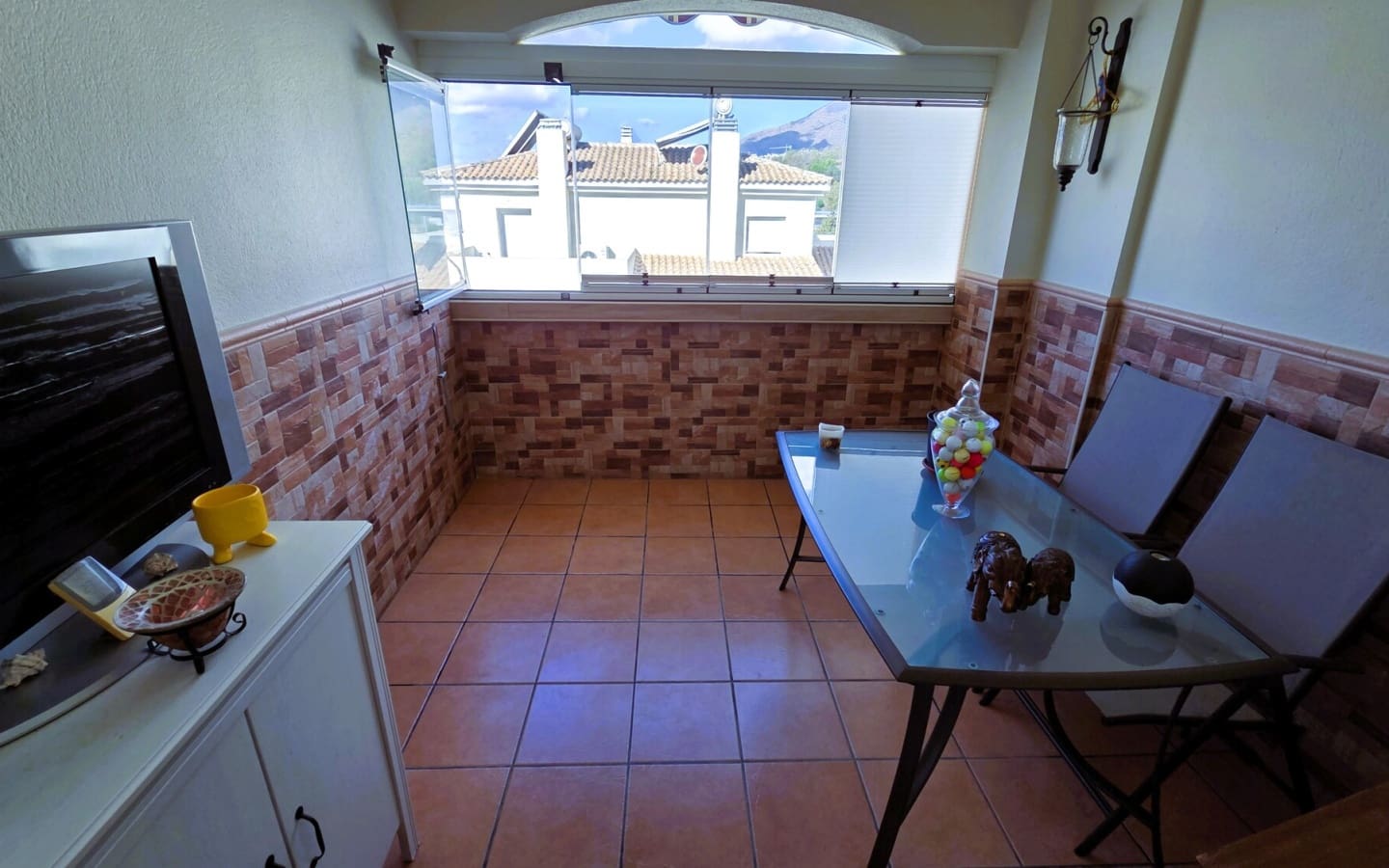 Piso de 3 habitaciones en Estepona en venta con garaje - 380.000 € (Ref: 9322836)