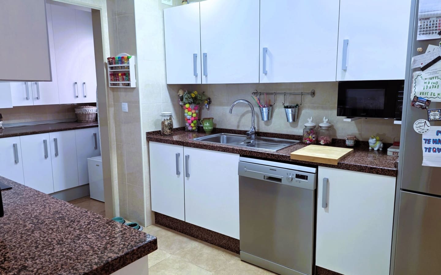 Piso de 3 habitaciones en Estepona en venta con garaje - 380.000 € (Ref: 9322836)