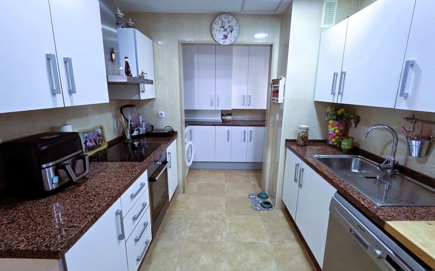 Piso de 3 habitaciones en Estepona en venta con garaje - 380.000 € (Ref: 9322836)