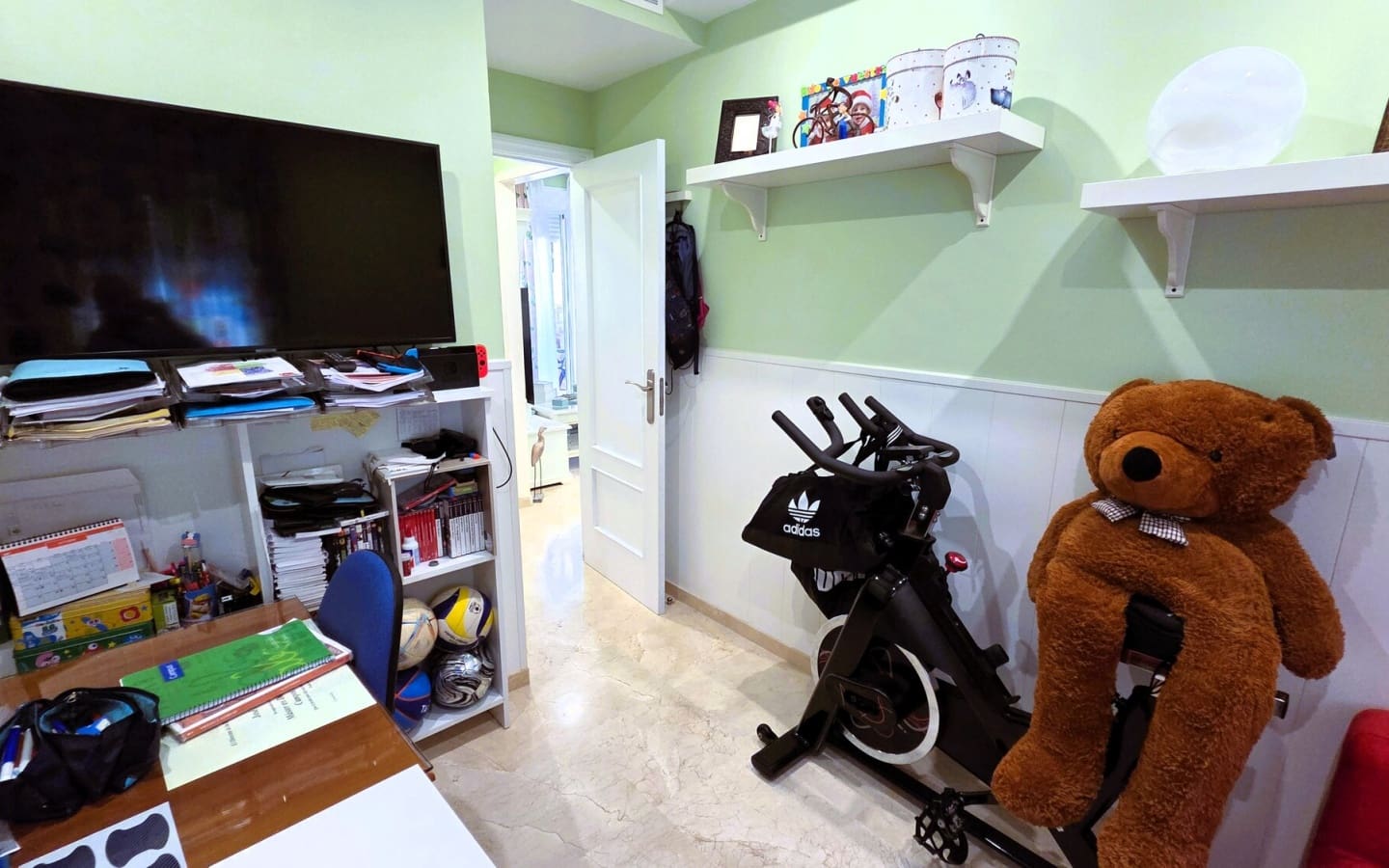 Piso de 3 habitaciones en Estepona en venta con garaje - 380.000 € (Ref: 9322836)