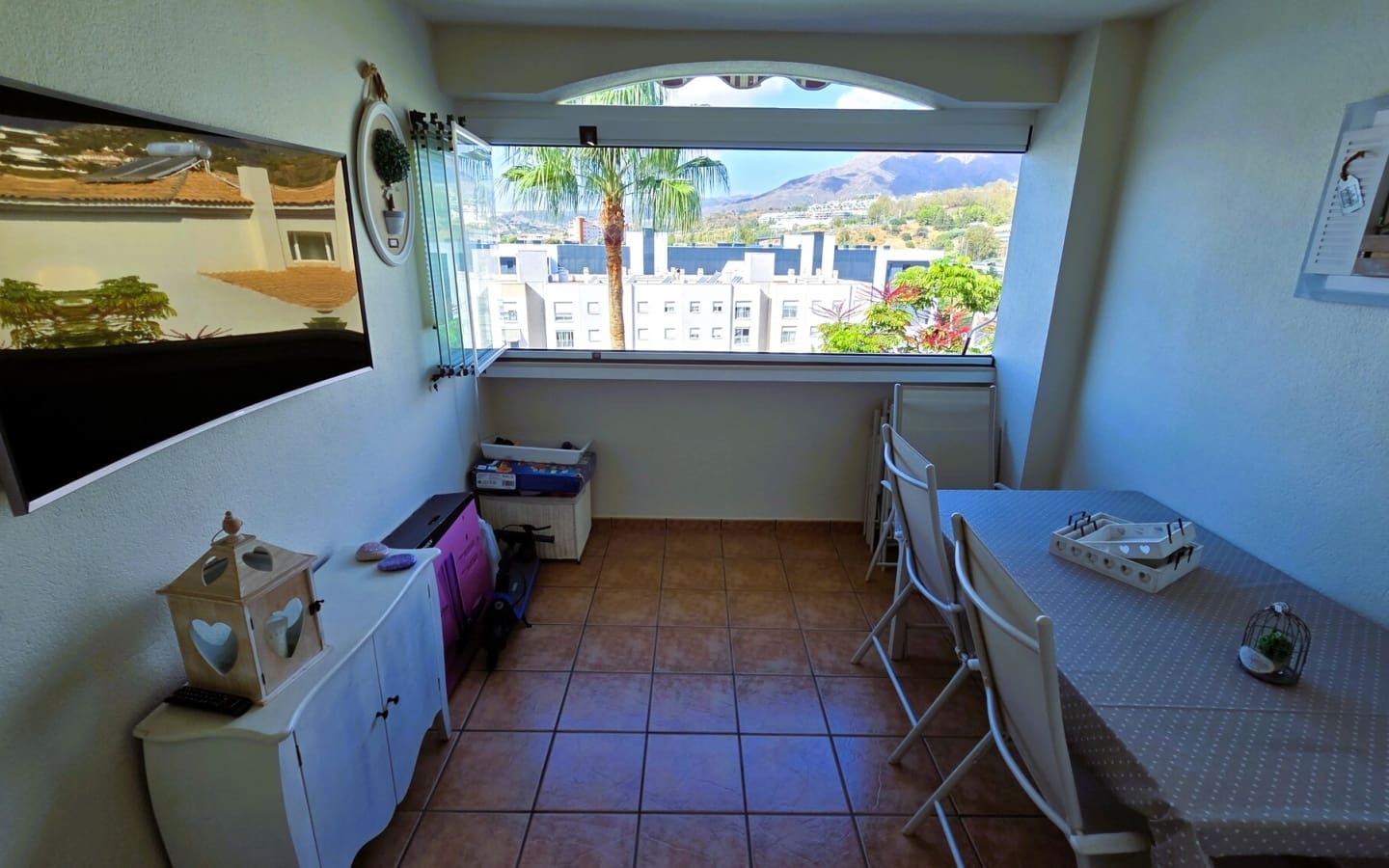 3 Zimmer Wohnung zu verkaufen in Estepona mit Garage - 395.000 € (Ref: 9322837)