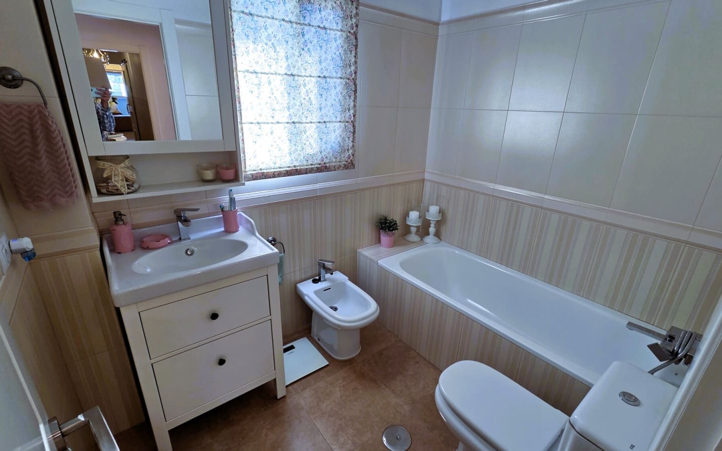 3 Zimmer Wohnung zu verkaufen in Estepona mit Garage - 395.000 € (Ref: 9322837)