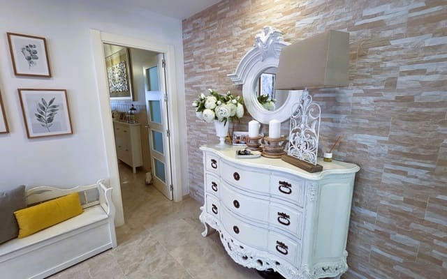 3 Zimmer Wohnung zu verkaufen in Estepona mit Garage - 395.000 € (Ref: 9322837)