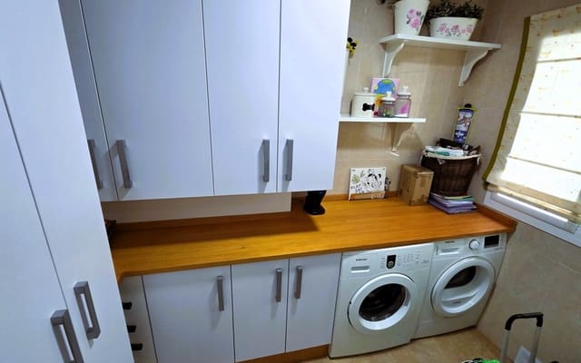 3 Zimmer Wohnung zu verkaufen in Estepona mit Garage - 395.000 € (Ref: 9322837)