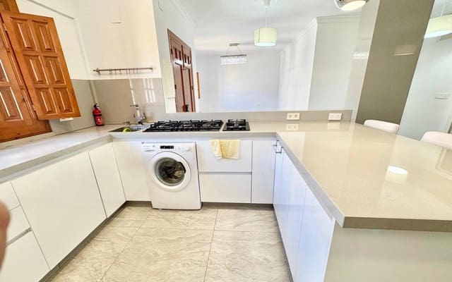 Chalet de 2 habitaciones en Salobreña en venta - 285.000 € (Ref: 9688466)