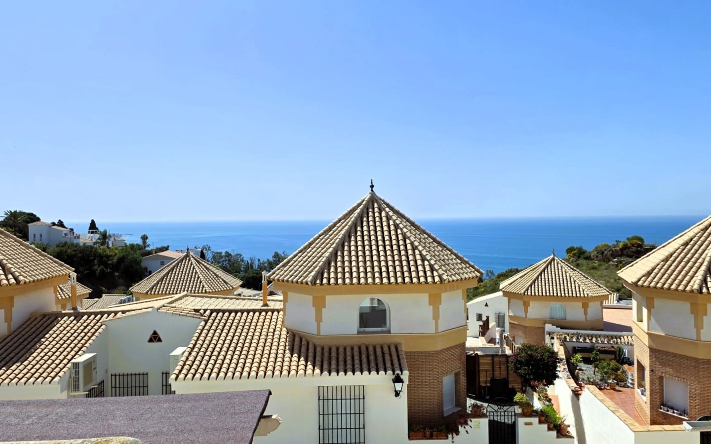 2 Zimmer Haus zu verkaufen in Salobrena mit Pool Garage - 270.000 € (Ref: 9793450)