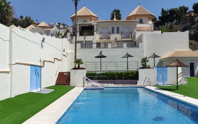 2 bedroom Townhouse for sale in Salobreña with pool garage - € 270,000 (Ref: 9793450)