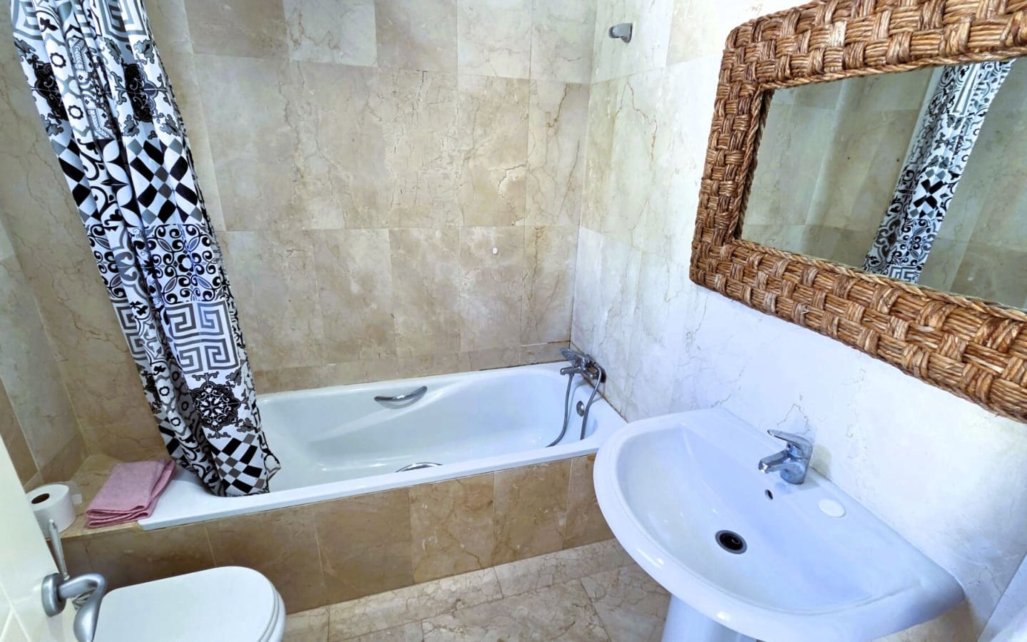 2 Zimmer Haus zu verkaufen in Salobrena mit Pool Garage - 270.000 € (Ref: 9793450)