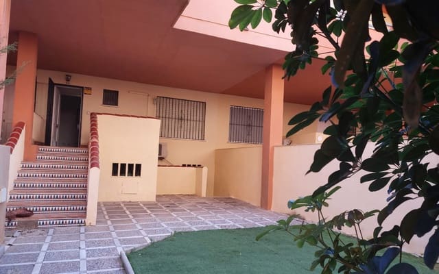 4 bedroom Townhouse for sale in Salobreña with garage - € 345,000 (Ref: 9850343)