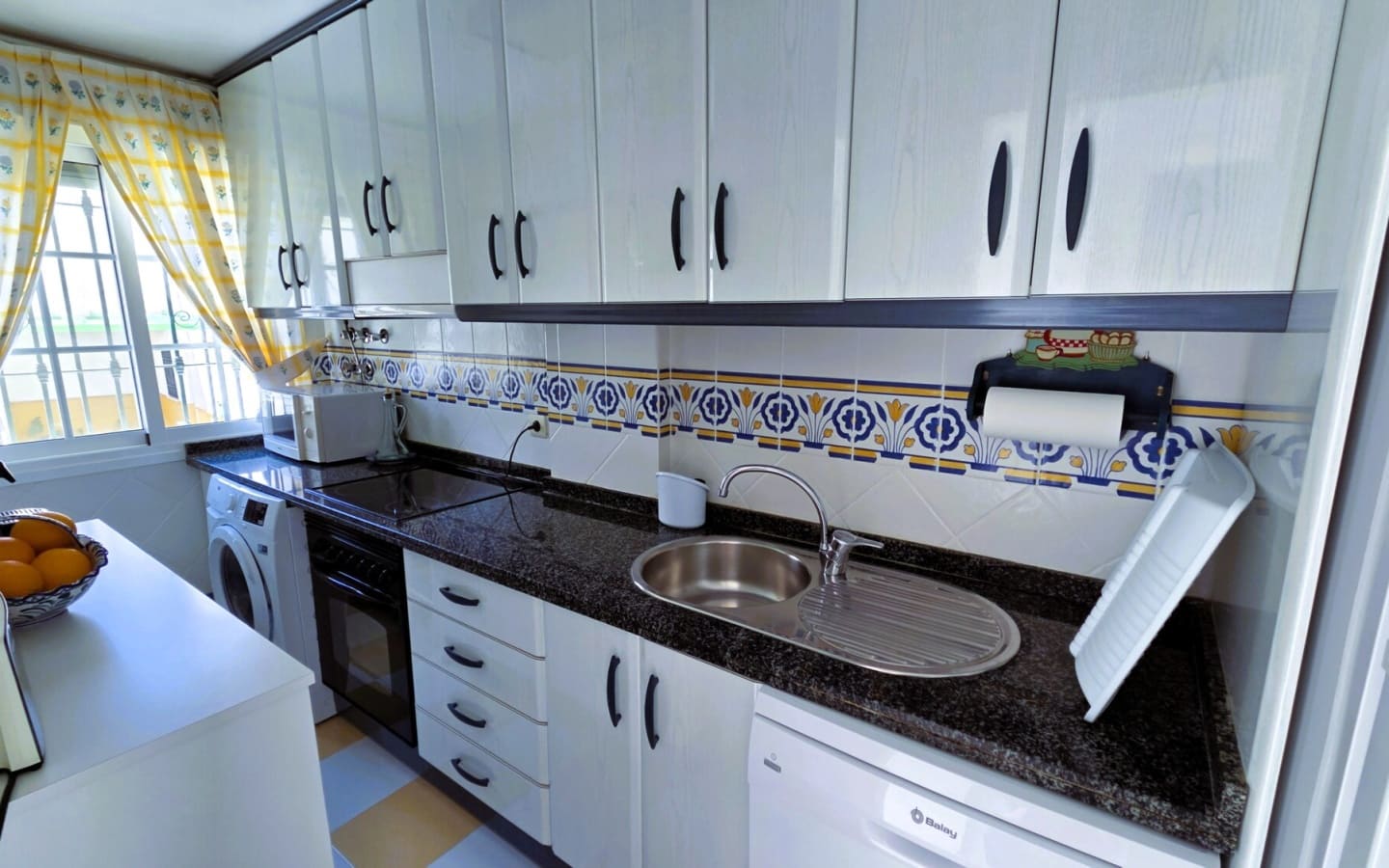 Casa de 3 habitaciones en Salobreña en venta con piscina garaje - 340.000 € (Ref: 9861067)