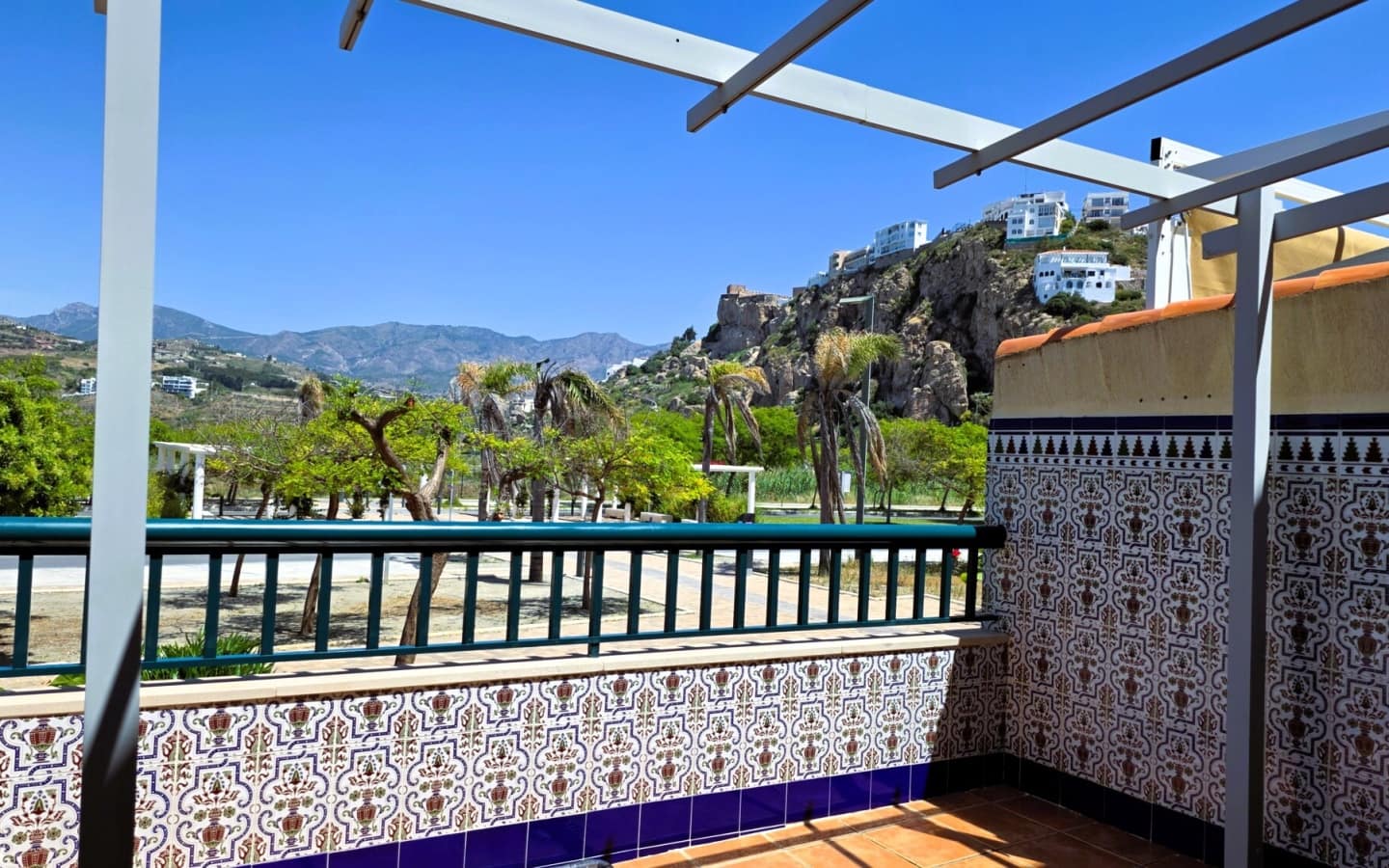 Casa de 3 habitaciones en Salobreña en venta con piscina garaje - 340.000 € (Ref: 9861067)