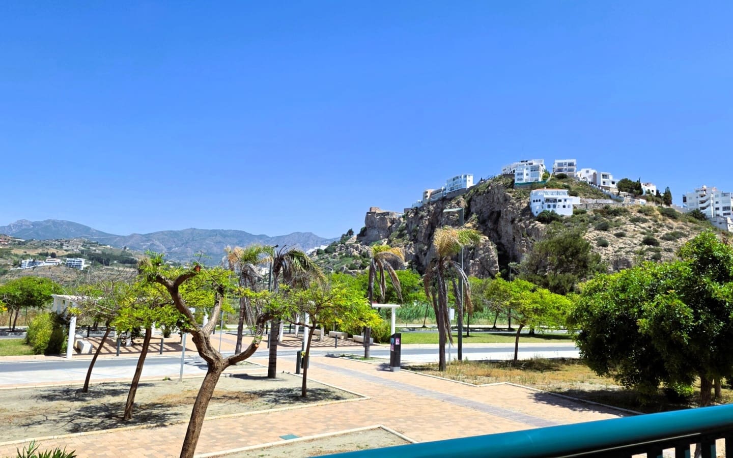 Casa de 3 habitaciones en Salobreña en venta con piscina garaje - 340.000 € (Ref: 9861067)