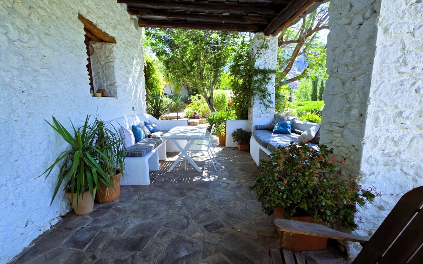 4 bedroom Business for sale in Orgiva with pool - € 395,000 (Ref: 9875564)