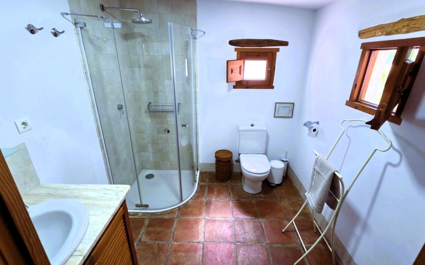 4 bedroom Business for sale in Orgiva with pool - € 395,000 (Ref: 9875564)
