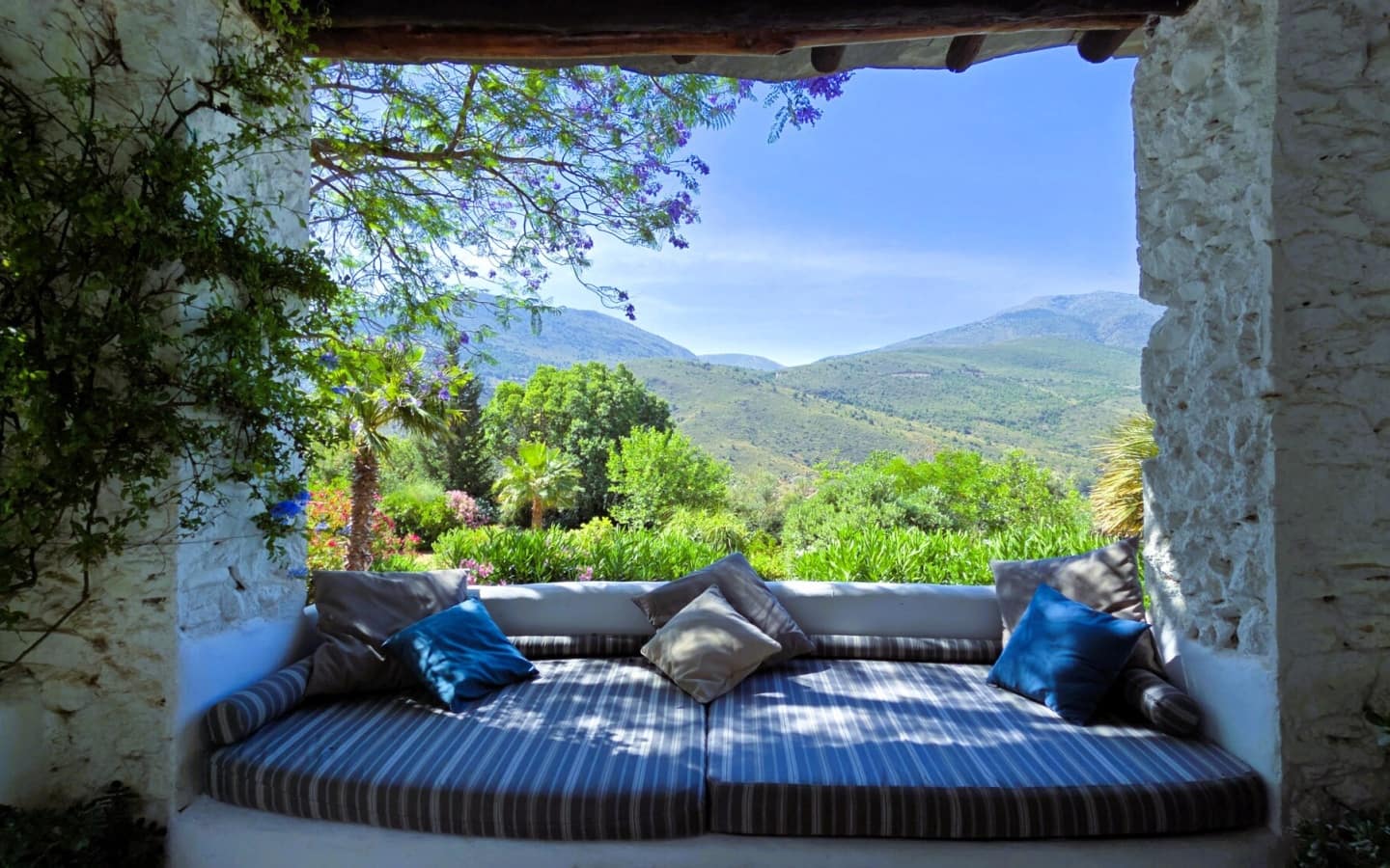 4 bedroom Business for sale in Orgiva with pool - € 395,000 (Ref: 9875564)