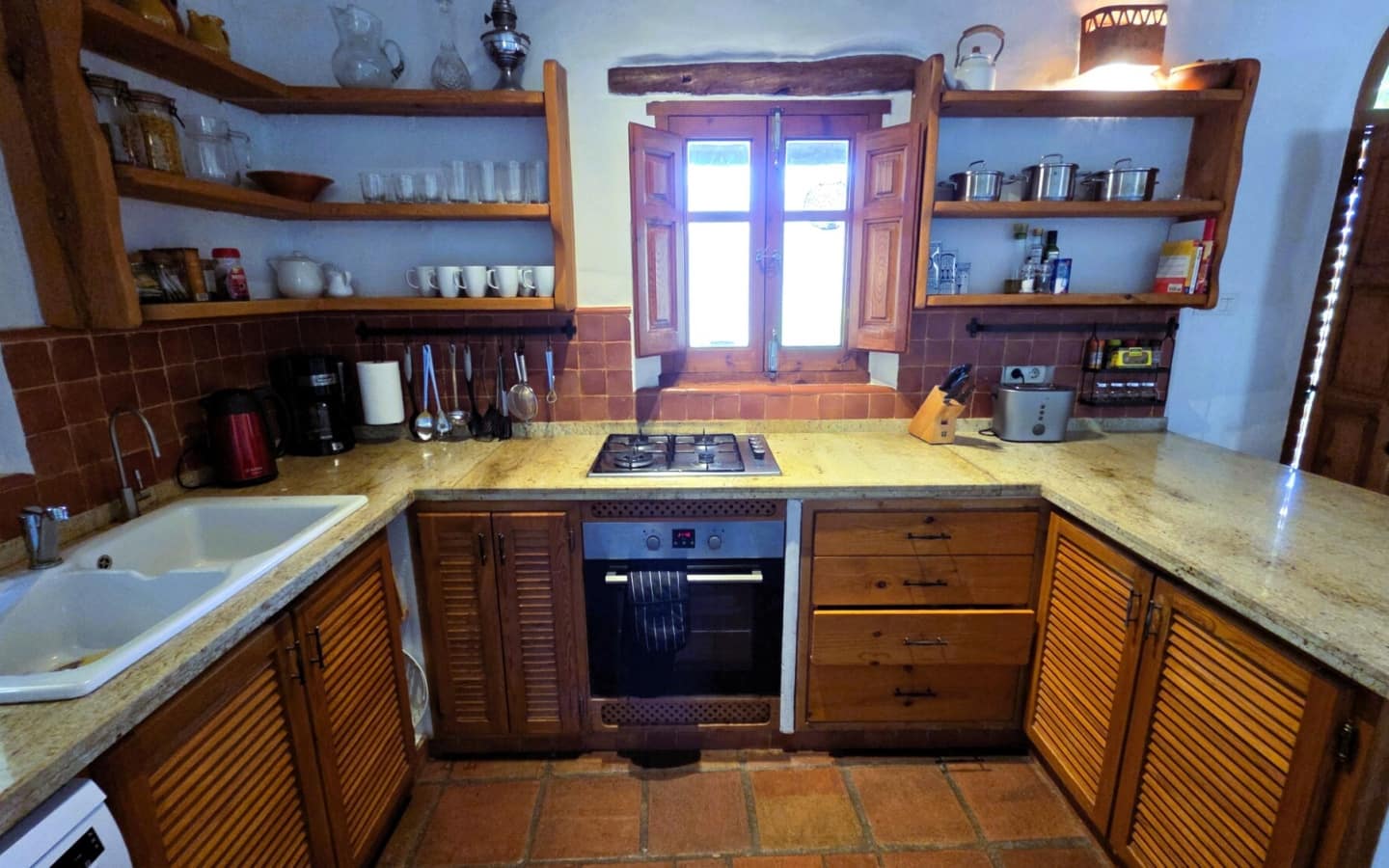 4 bedroom Business for sale in Orgiva with pool - € 395,000 (Ref: 9875564)