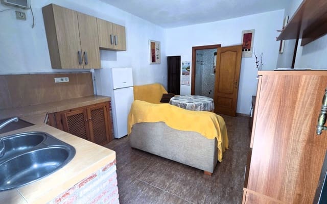Piso de 2 habitaciones en Salobreña en venta - 139.000 € (Ref: 9922922)