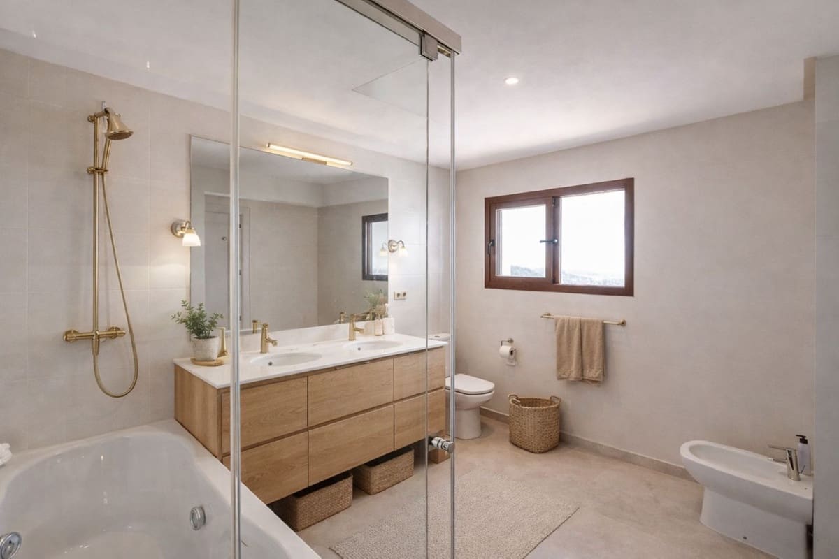 4 bedroom Villa for sale in Benahavis with pool garage - € 1,795,000 (Ref: 7649806)