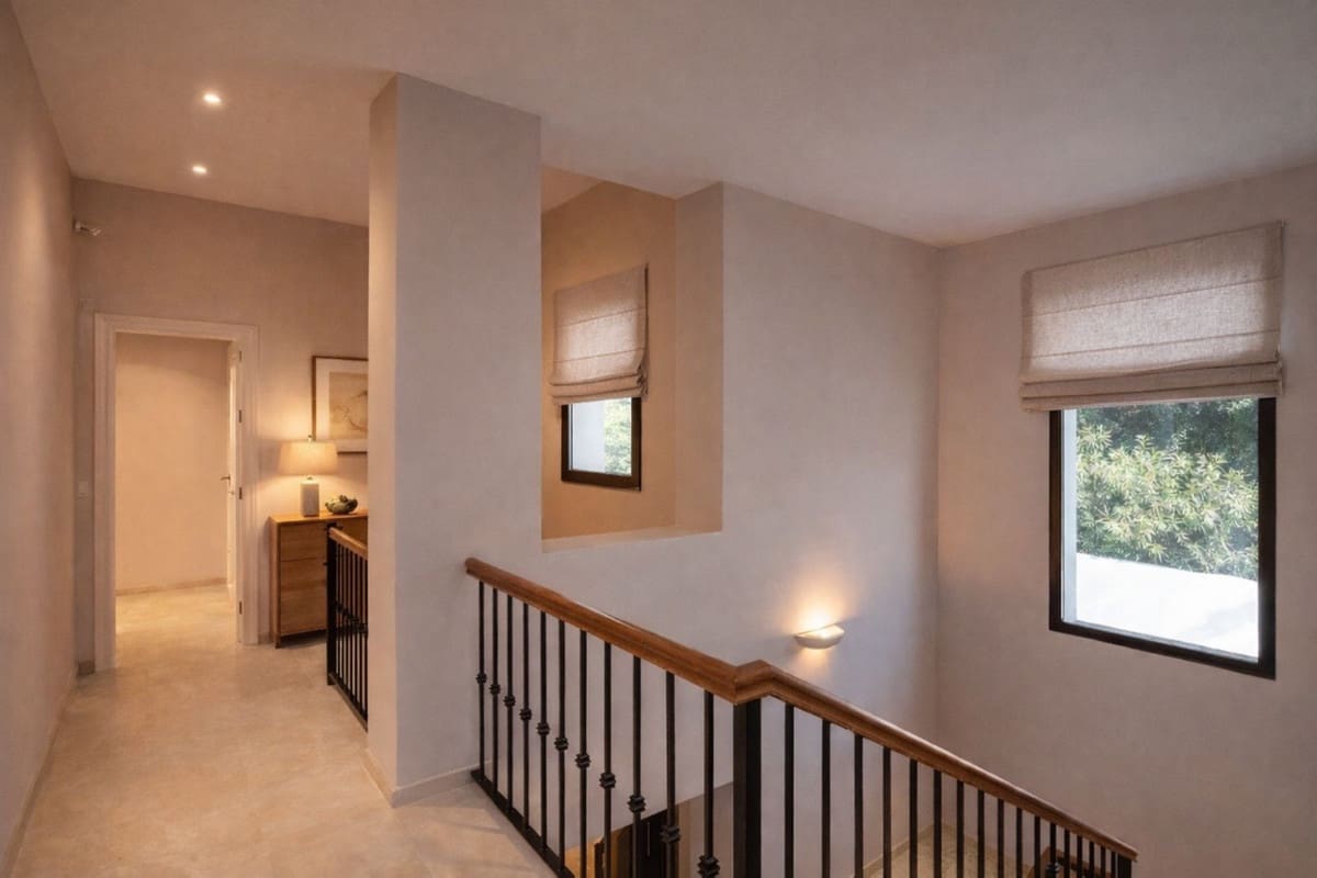 4 bedroom Villa for sale in Benahavis with pool garage - € 1,795,000 (Ref: 7649806)